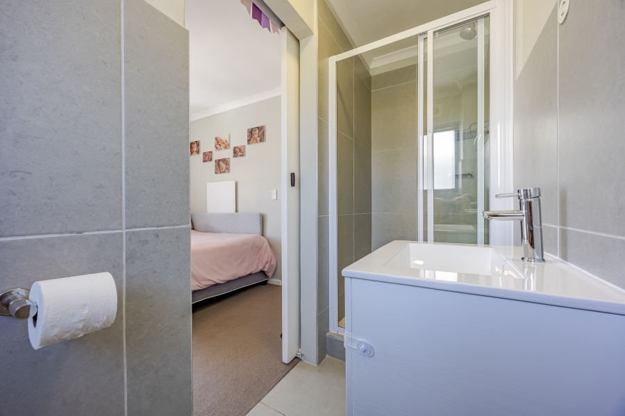 3 Bedroom Property for Sale in Burgundy Estate Western Cape